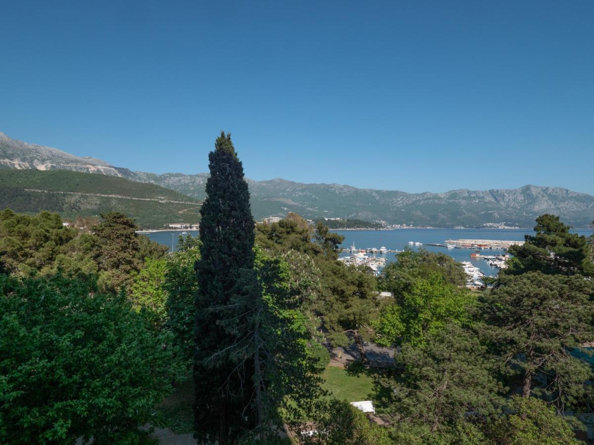 Apartments Garden Azure Budva Luaran gambar