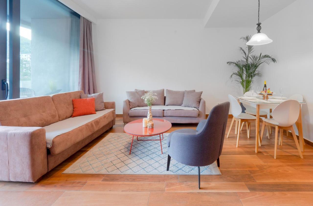 Apartments Garden Azure Budva Luaran gambar