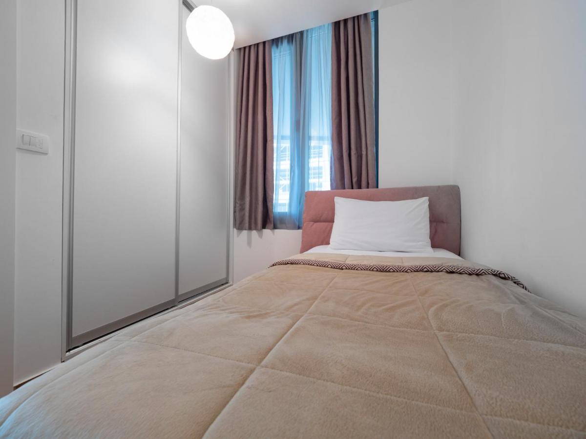 Apartments Garden Azure Budva Luaran gambar